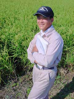 口の悪い僕が叱咤激励しても、この田圃だけは自信満々、笑顔で聞いている高野くん。